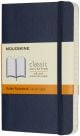 Джобен тъмносин тефтер Moleskine Classic Sapphire Blue с меки корици и линирани страници