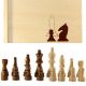 Фигурки за шах в дървена кутия