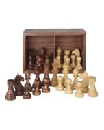 Дървени фигури за шах Стаунтон в дървена кутия