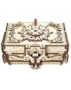Декоративният 3D дървен пъзел Ugears - Антикварна кутия (185 части) включва орнаментирани шарки, механични детайли, тайни отделения и има логото на UGEARS отпред.-3-thumb
