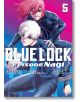 На корицата на „Blue Lock: Episode Nagi“, том 5, са изобразени Наги (с бяла коса) и Чигири (с червена коса) в сини екипи на розово-син фон, като държат футболна топка.-2-thumb