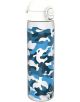 Бутилка за вода Ion8 - Камуфлаж 2, 500 мл, устойчива на течове, с флип-топ капачка и синьо-бял камуфлажен десен. Логото Ion8 е отпечатано до дъното.-1-thumb