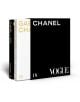 Три стилни книги "Chanel in Vogue" - две черни и една бяла, всички с дръзка, елегантна типография - стоят изправени в редица, идеални за всеки любител на модните списания или на висшата мода.-1-thumb