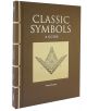 Изображението показва "Класически символи: Ръководство" - книга с кафява корица с масонски квадрат и компас - идеален подарък за всеки, който се интересува от класическите символи и техните значения.-1-thumb
