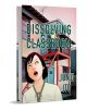 Корицата на Dissolving Classroom Collector's Edition, манга на ужасите от Джунджи Ито, показва илюстрирана жена с замаян поглед отпред и двама души, стоящи на балкон пред жилищна сграда зад нея.-1-thumb