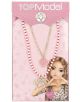Комплектът Двойно колие Top Mode включва колие от мъниста със златна висулка във формата на панделка и златна верижка с висулка с розово сърце, всички в розова опаковка TOPModel с илюстрирано момиче, което оформя сърце с ръце.-1-thumb