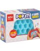 Електронна игра Pop It Apli Kids - синя с цветна опаковка показва син поп-ит борд и ръце, които натискат бутоните. Изтъкнати са 4 режима, 80 нива и Try Me!-идеален подарък за деца. Кутията е украсена с музикални ноти.-1-thumb
