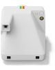 Фотоапаратът за моментни снимки Polaroid Now+ Gen 3, White има визьор отляво, жълт бутон отдясно, малък дисплей с цифра 8 и цветна лента над обектива за моментална фотография.-4-thumb