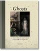 Книгата "Призраци: Колекция духове от литературата и фолклора" е с корица, на която трима души се срещат с призрачна жена в стая от XIX век - идеална за почитателите на призрачната история и зловещите приказки.-1-thumb