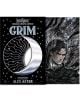 Корицата на Grim and Oro: Dueling Crowns Edition има черен фон с полумесец и звезди отляво и портрет на сериозен, тъмнокос герой в сивата гама отдясно.-2-thumb