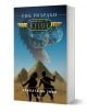 Корица на книгата за Сянката на змея от Рик Риърдън, част от Хрониките на Кейн, с двама души със злато пред пирамиди и голям син змей над тях.-1-thumb