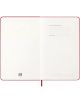 Класически червен седмичен тефтер-органайзер Moleskine Scarlet Red 2026 г. С твърди корици има бели страници, червена лента, поле за контакти и награда вдясно и М с мрежа лого вляво.-3-thumb