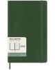 Класически зелен седмичен тефтер-органайзер Moleskine Myrtle Green 2026 с меки корици, ластична връзка, етикет с вътрешно оформление и марково лого.-1-thumb