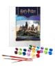Комплект за лесно рисуване с акрилни бои Ideyka Harry Potter - Хогуортс включва картина на замъка Хогуортс, цветни боички и две четки, подредени пред платното.-2-thumb