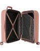 Голямата чанта Куфар Pepe Jeans Chest Pink, 70 см, се отваря, за да разкрие черна вътрешност с шарена подплата. От едната страна има кръстосани презрамки; от другата страна има преграда с цип и джоб. Изработен е от издръжлив ABS материал и има 4 колела.-6-thumb