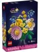 Комплектът „LEGO Botanicals Малък слънчев букет“ включва цветни цветя, изградени от кубчета — розови, жълти и сини — и се състои от 373 елемента за творческа забава, идеален за деца на възраст 9 и повече години.-1-thumb