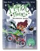 На корицата на "Маркус Покус - книга 1: Магическата пратка" е изобразен Маркус Покус, усмихнато кафяво момче със зелено-черен шал, което кара червения си велосипед през нощта през Сънсити, държейки карта, докато магически вихри и черна птица лети под луна-2-thumb