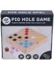 Кутия за играта Настолна игра Pig Hole, включваща дървена дъска с цветни колчета, две розови фигурки на прасета, дървен зар и икони, показващи, че това е забавна бамбукова семейна игра за възраст 6+, 2-6 играчи, изработена от бамбуково дърво.-1-thumb