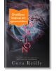 Корица на книгата „Обвързани с изкушение“ – книга 4, на която е изобразено сърце, изработено от червена тел и тъмна мрежа. Оранжев стикер с текст на български език покрива част от заглавието.-thumb