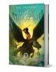 Корица на книгата "Пърси Джаксън и боговете на Олимп: Проклятието на титана" от Рик Риърдън на български език. На нея е изобразено момче с меч на крилат черен кон, което лети над град, на зелен и жълт фон.-1-thumb