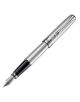 Сребристо-черна писалка Diplomat Excellence A Chrome с оребрен метален корпус, лъскав клипс и заострено перо е разположена диагонално на бял фон. Предлага се в книжарница Orange.-1-thumb