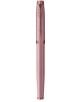 The Parker IM Mauve пишеща писалка с кутия има металик розово тяло, декорация в цвят розово злато и клипс с гравиран стрелковиден дизайн, както и надпис "PARKER" върху пръстена на капачката.-2-thumb