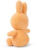 A soft плюшена играчка Miffy Terry - оранжев заек, 23 см седи с гръб към камерата, показва две изправени уши и кръгла опашка-идеален подарък за момиченце.-3-thumb