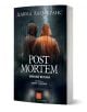Изображението показва книгата "Post Mortem. Мрачна истина" с две фигури с качулки в тъмна гора, осветена от автомобилни фарове. Корицата загатва темата за сериен убиец, а текстът е на български език.-1-thumb