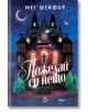 На илюстрираната корица на книгата е изобразен причудлив тъмен замък през нощта със светещи лампички, часовник и фигура във входа под полумесец и звездно небе. Текстът на руски език гласи: Пожелай си нещо. Вдъхновен от Острова на часовника.-2-thumb