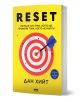 Жълта книга със заглавие "RESET - изгради система, която ще промени това, което не работи" с мишена и три черни стрели на корицата. Българският текст подчертава психология на промяната; синя значка: бестселър на NYT от Дан Хийт.-1-thumb
