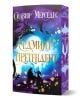 Корицата на книгата „Седмият претендент“, изобразяваща зашеметяваща сцена с дракон, прилепи, две фигури, размахващи мечове, и сияеща луна сред златни листа и лилаво-син фентъзи фон – улавяща идеално магията на един фентъзи роман за турнир за принцесата и -1-thumb