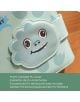 Крупно изображение на ментовозелената тетрадка с магнитно затваряне Miquelrius Back2Fun – Дино, с усмихнат анимационен динозавър върху корица от полиуретан с пяна. Под нея са посочени подробности за корицата на английски, испански, френски и немски език.-6-thumb