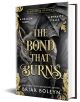 3D корица на книгата „The Bond That Burns“ (Академия „Блъдуинг“, том 2) от Брайър Болейн, изобразяваща свиреп сив дракон с впечатляващи червени очи, златни акценти и сложни детайли, наподобяващи рамка. Дизайнът подчертава фентъзи тематиката на „Академия „-1-thumb