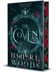 Корицата на книгата The Coven Special Edition от Харпър Л. Уудс, на която са изобразени скелетни ръце, стискащи богато украсено огледало с червени розови листенца и тъмен фентъзи фон. Слоган: Смъртта не е твоят край.-1-thumb