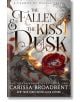 The Fallen and the Kiss of Dusk - Кариса Броудбент - Жена, Мъж - Pan Macmillan - 9781250367815-thumb