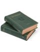 Две дебели зелени книги с твърди корици от луксозния комплект „The H. P. Lovecraft Experience Deluxe Box Set“ са подредени една върху друга, като на кориците им се открояват златни букви и черна емблема — впечатляващо допълнение към колекцията на всеки по-6-thumb