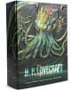 Луксозният комплект „H. P. Lovecraft Experience Deluxe Box Set“ се отличава с впечатляваща релефна илюстрация на Ктулу със зелени пипала и светещи очи на корицата — незаменимо колекционерско издание за феновете, които желаят да притежават най-зловещите ра-1-thumb