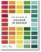 The V&A Book of Colour in Design има мрежа от разноцветни квадрати около заглавието, вдъхновена от музея Виктория и Албърт, с логата на Thames & Hudson и V&A в долния ляв ъгъл.-1-thumb