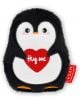 Топлилка за ръце Legami SOS - Пингвин е плюшен пингвин за ръце с бяло коремче и лице, който държи червено сърце с надпис "Прегърни ме" - идеален за уют в хладните дни, с етикет LEGAMI отстрани.-1-thumb