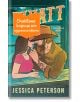 Илюстрираната корица на книгата „Уайът“ изобразява каубой и жена, прилепени един до друг в бар, а авторката е Джесика Петерсън. Оранжева етикетка на български език частично закрива заглавието.-thumb
