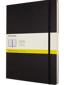 Черен тефтер Moleskine Classic Black A4 с твърди корици и листа на малки квадратчета