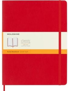 Голям червен тефтер Moleskine Classic Scarlet Red с меки корици и линирани страници