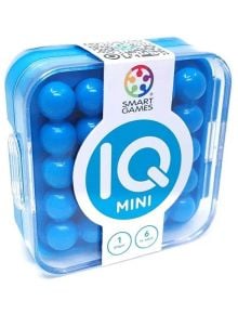 Логическа игра Smart Games: IQ Mini, асортимент е син пластмасов IQ пъзел за възрасти 6+, в прозрачна квадратна кутия с кръгли сини елементи и бял етикет отгоре.