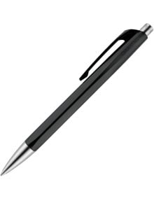 A черна химикалка Caran D'Ache 888 Infinite с метален връх и клипс, показана под ъгъл на бял фон. Предлага се в книжарница Orange.