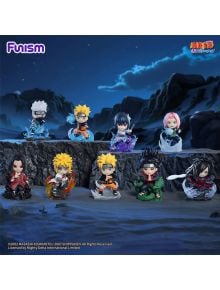 Мини фигурка Naruto Shippiden Ninja War Volume 1, асортимент, включва девет фигури в стил чиби - Наруто, Саске, Сакура и Какаши, позиращи върху скалист терен с драматично синьо осветление и вихрови ефекти.