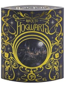 Лампа Blue Sky Harry Potter Magical Locations с позлатена орнаментика и надпис "Back to Hogwarts", изобразяваща замъка Хогуортс нощем - перфектен подарък за фенове на магическия свят.