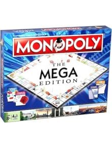 Кутия с Монополи - Mega Edition, настолна игра с карти, пари и жетони, всичко това в синя кутия с емблематичното лого на Монополи. Подходяща за деца на възраст от 8 години.