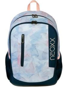 Neoxx Pastel Dream е пастелна, ергономична ученическа раница с акварелна шарка, джоб с цип отпред, тъмночервени акценти и надпис NEOXX с големи вертикални букви отпред. Предлага се в книжарница Orange.