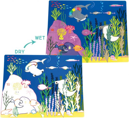 Две версии на илюстрирана океанска сцена - суха и мокра: сухата страна показва бледи морски обитатели, а мократа - цветни риби и растения - точно както в Подложка за оцветяване Floss & Rock - Ocean. Стрелката сочи от сухата към мократа страна.-2