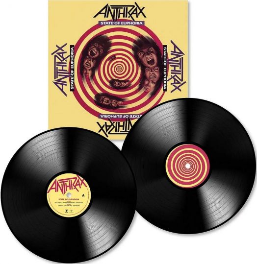 Две черни винилови плочи с червени и жълти централни етикети са изложени до обложката на Anthrax - State of Euphoria 30th Anniversary Edition, на която са изобразени изкривени лица и смели жълти, червени и лилави концентрични кръгове.-2